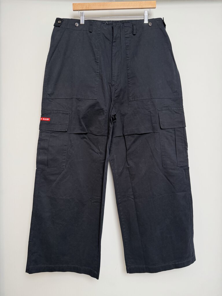 New GV Gallery Cargos Sz. S
