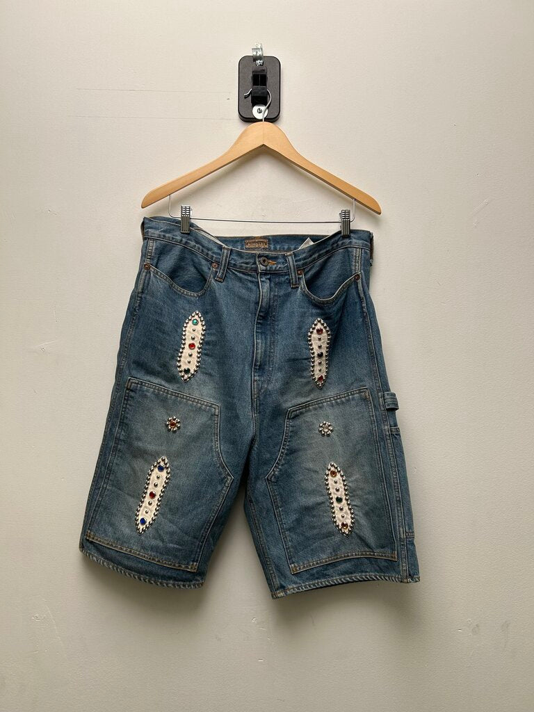 Preowned Kapital Rhinestone Lightwash Shorts Size 36
