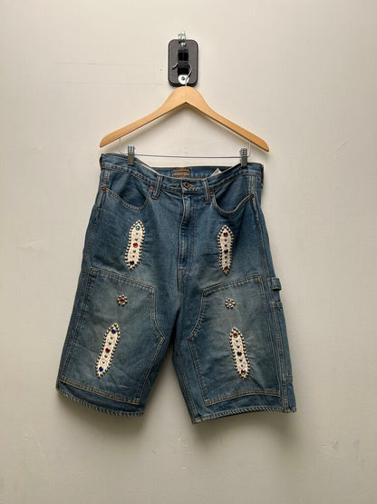 Preowned Kapital Rhinestone Lightwash Shorts Size 36