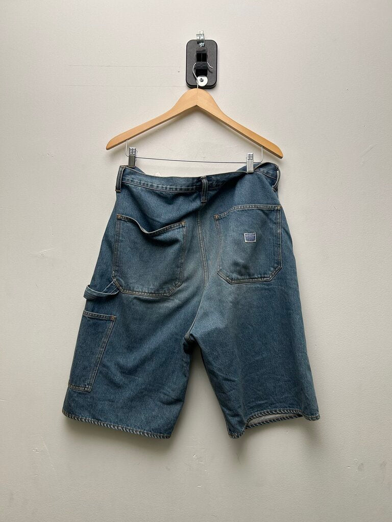 Preowned Kapital Rhinestone Lightwash Shorts Size 36