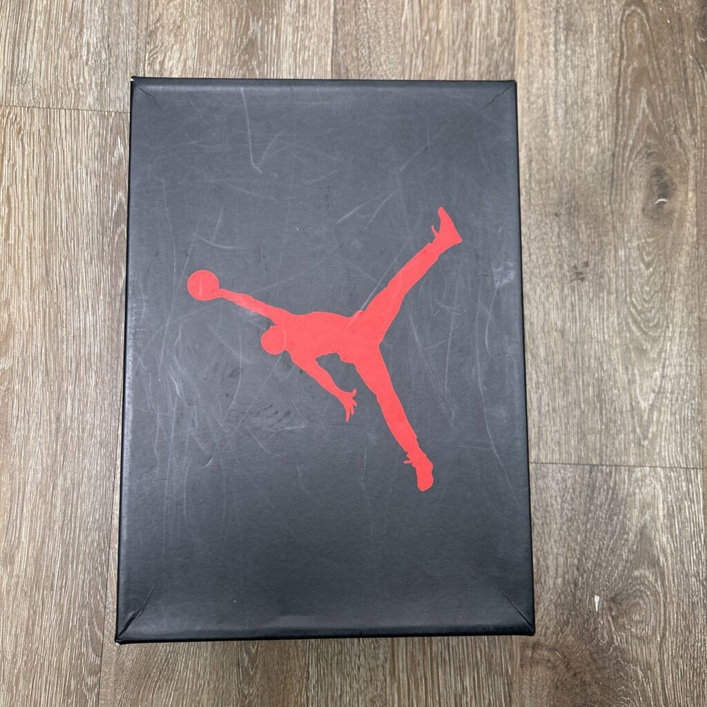 Preowned Jordan 3 Black cement Size 9