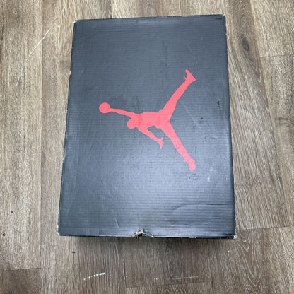 Preowned Jordan 5 Metallic Size 9