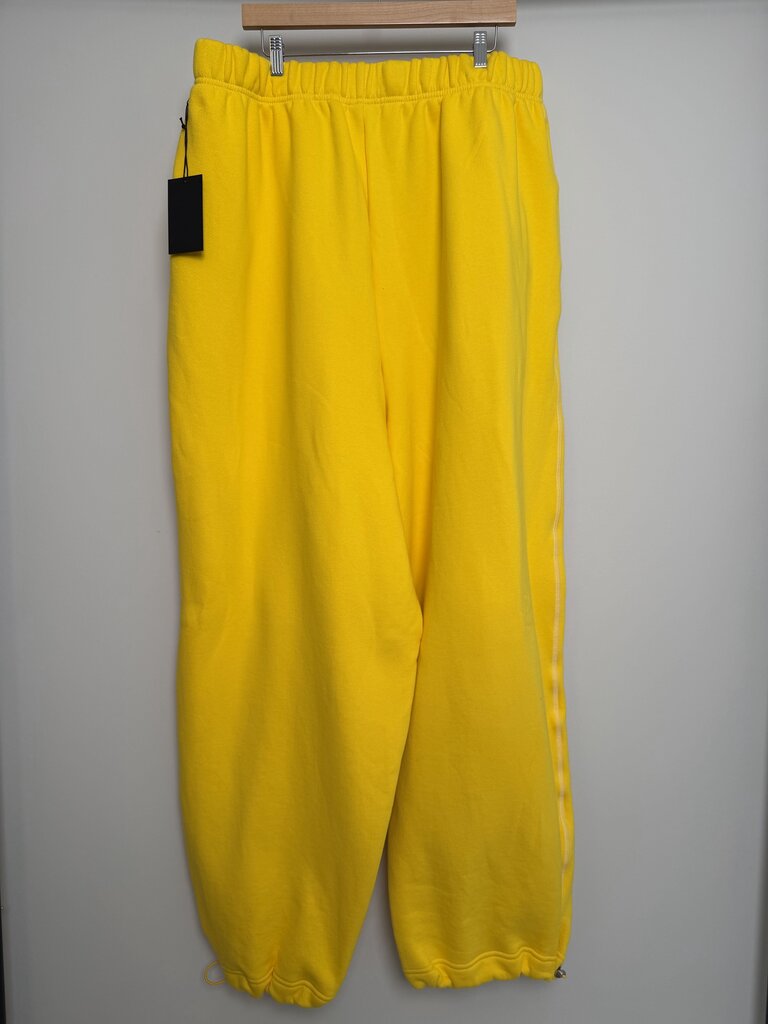 New GV Gallery Yellow Super Baggy Sweatpants size 2XL