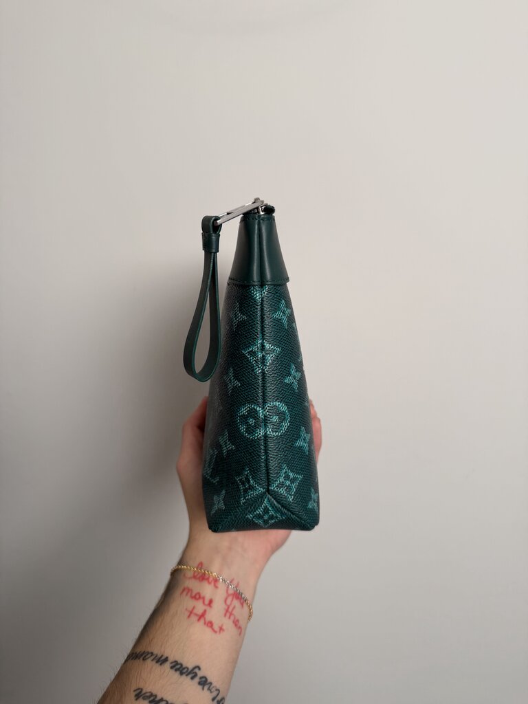 Preowned Louis Vuitton Green Monogram Toiletry Bag