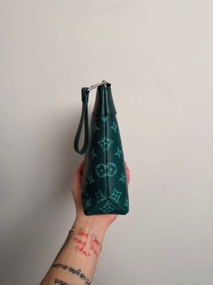 Preowned Louis Vuitton Green Monogram Toiletry Bag