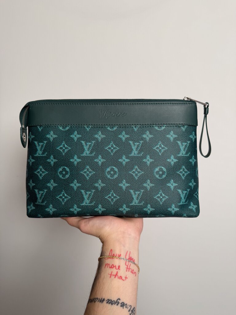 Preowned Louis Vuitton Green Monogram Toiletry Bag