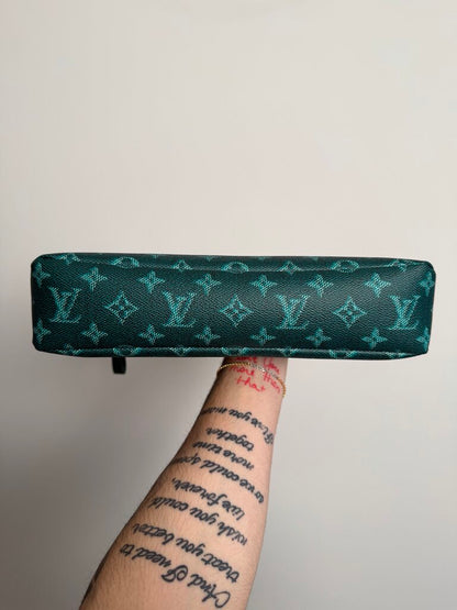 Preowned Louis Vuitton Green Monogram Toiletry Bag
