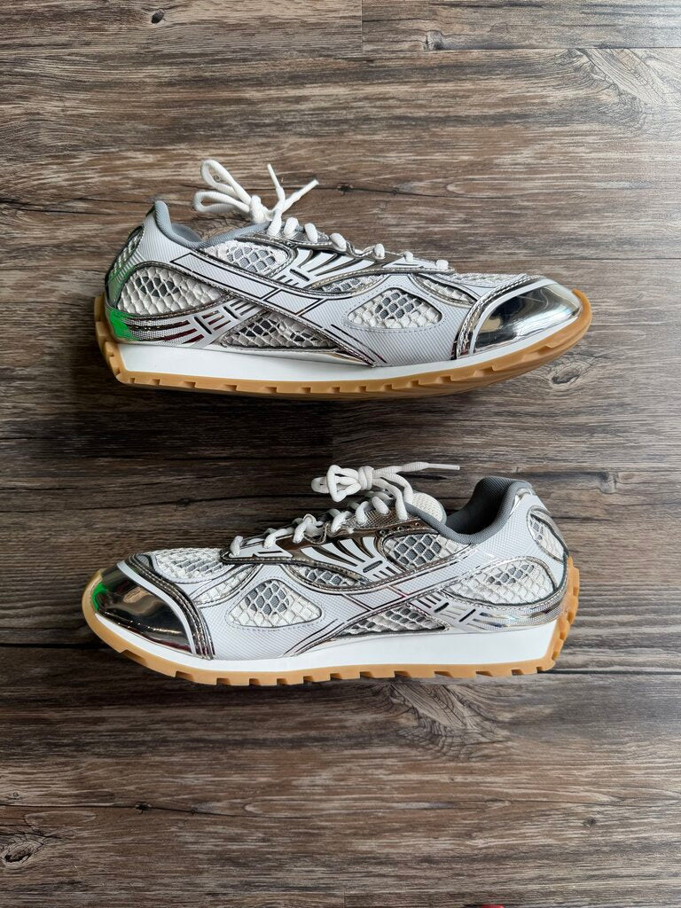 Preowned Bottega Orbit Metallic white size 44
