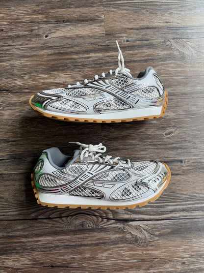 Preowned Bottega Orbit Metallic white size 44