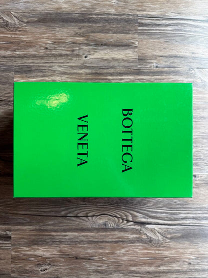 Preowned Bottega Orbit Metallic white size 44