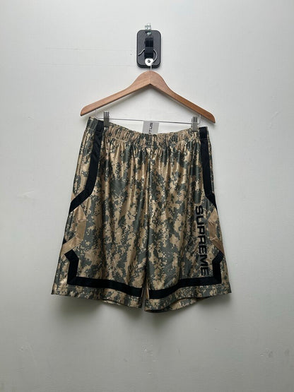 New Supreme Digi Camo Shorts size Small