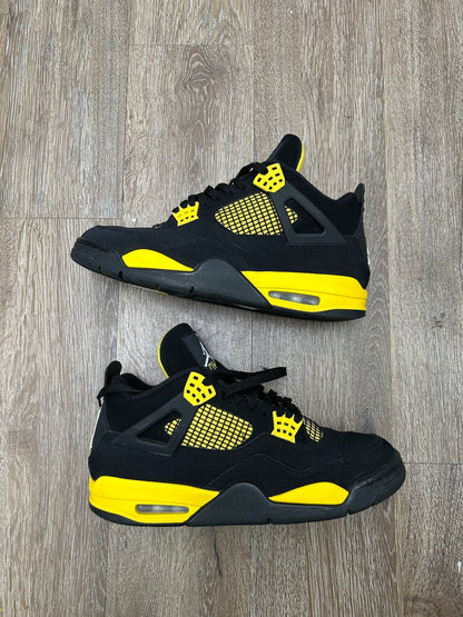 Preowned Jordan 4 Thunder Size 11 (No Box)