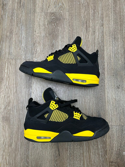 Preowned Jordan 4 Thunder Size 11 (No Box)