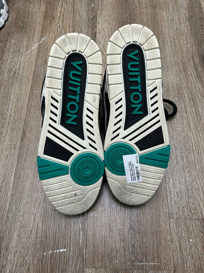 Preowned Louis Vuitton Skate Black Green White Suede Size 8LV (10M)