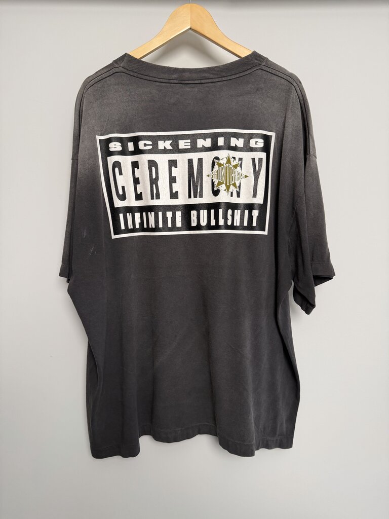 Preowned Saint Tears Grey Red Star Tee size 2XL