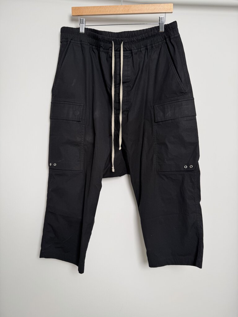 Preowned Rick Owens Cargo Black 3qtr Shorts size 44(XL/2XL)
