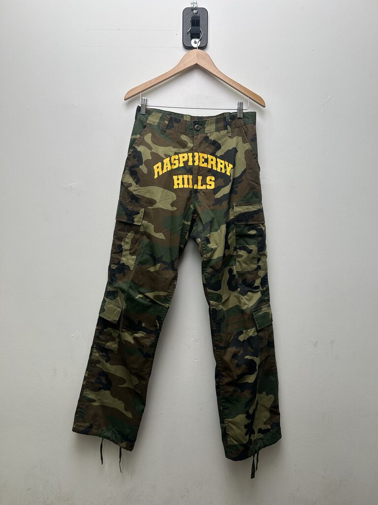 New GV Gallery Camo Yellow Raspberry Hills Cargo Pant sz.S