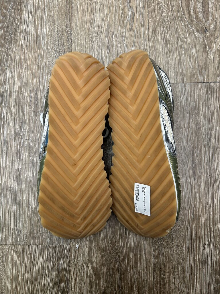 Preowned Bottega Orbit Olive Sz 44