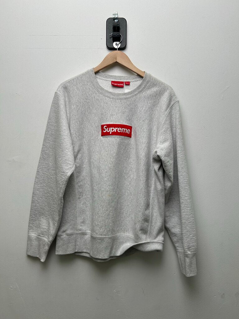 Preowned Supreme Grey Red Box Logo Crewneck Sz.Medium
