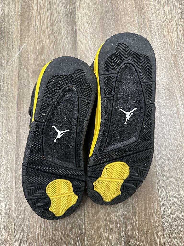 Preowned Jordan 4 Black Yellow Thunder sz.10