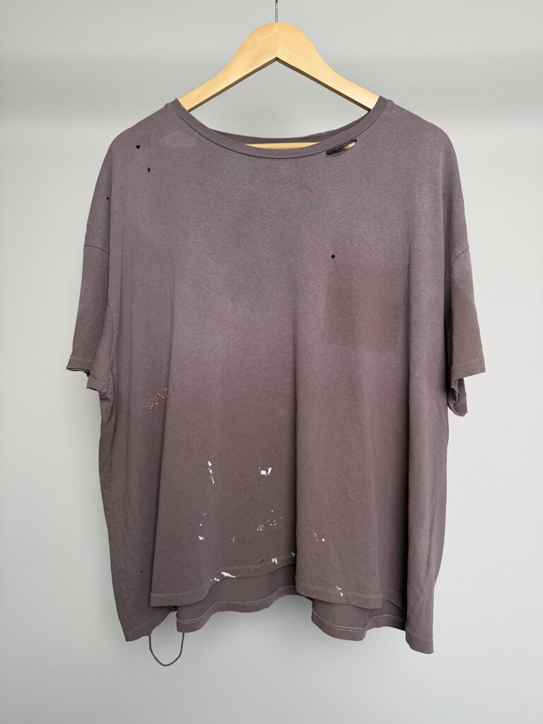 New Paly White Paint Purple Pocket Distressed Tee sz. XL