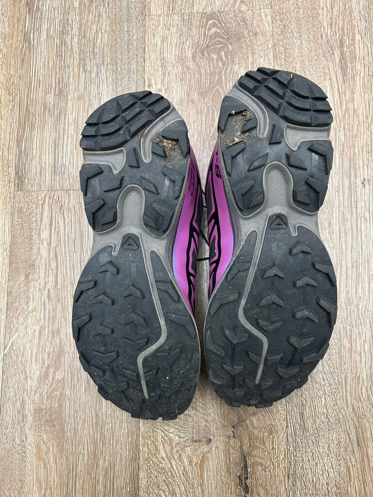 Preowned Salomon XT-6 Black Iridescent Sz.10.5