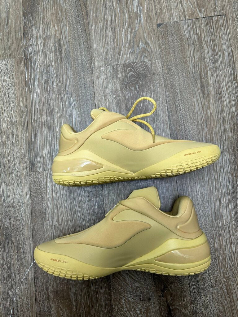 Preowned Sga 001 OG Butter Size 10
