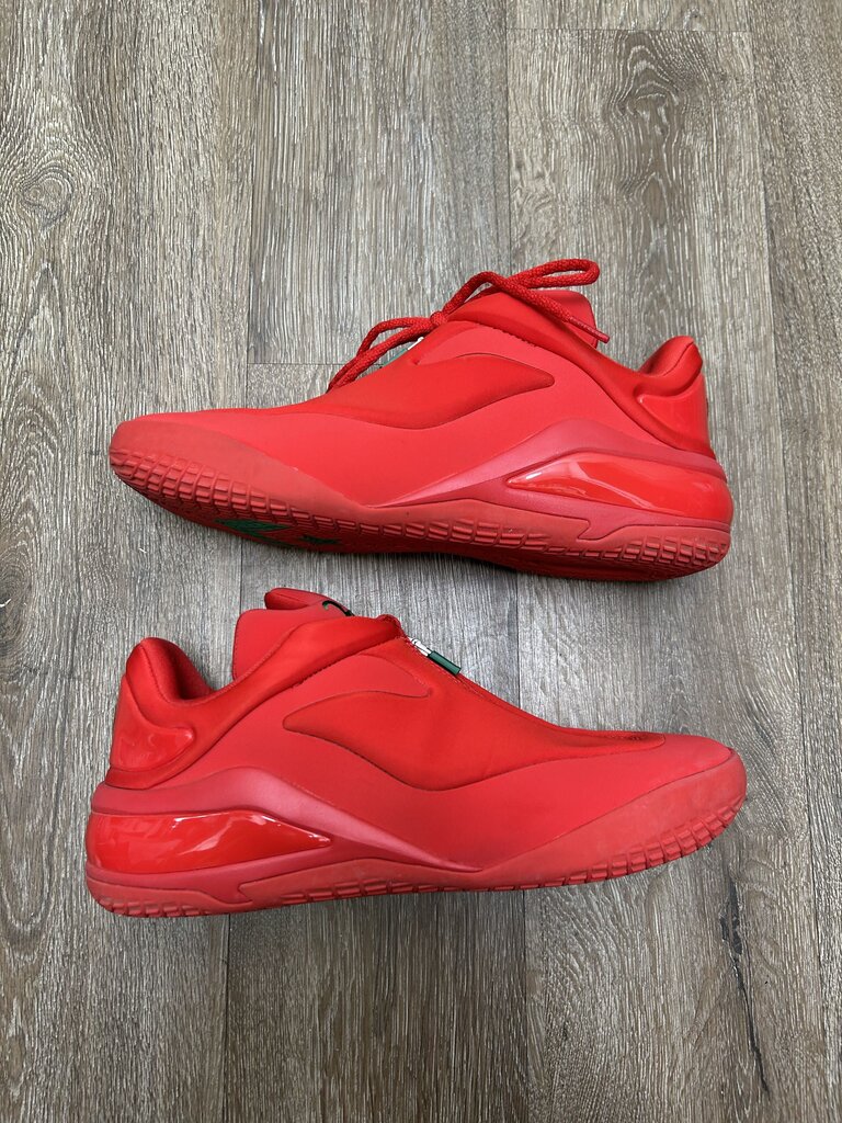 Preowned Sga 001 Winter Red Size 10
