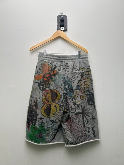 Preowned Vertebrae Graffiti 3/4 Shorts Size Small