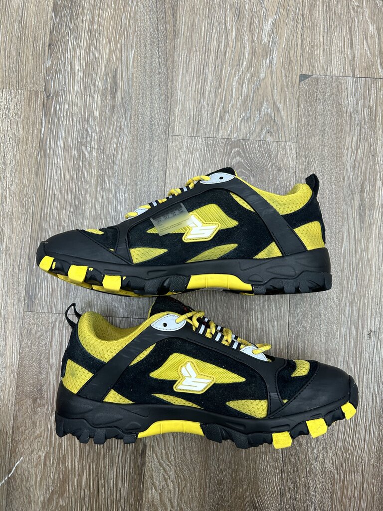 Preowned Sicko Hiking Shoe Yellow Size 9.5