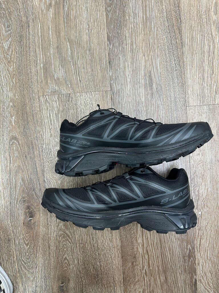 Preowned Salomon Black Size 8