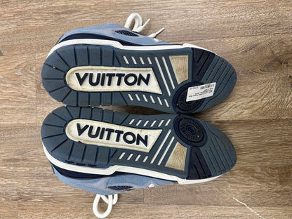 Preowned Louis Vuitton Suede Blue White Monogram Skate sz.8LV(10M)