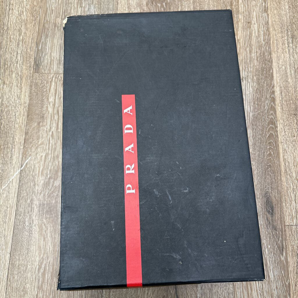 Preowned Prada Americas Cups White Grey Size 9.5 (11.5M)
