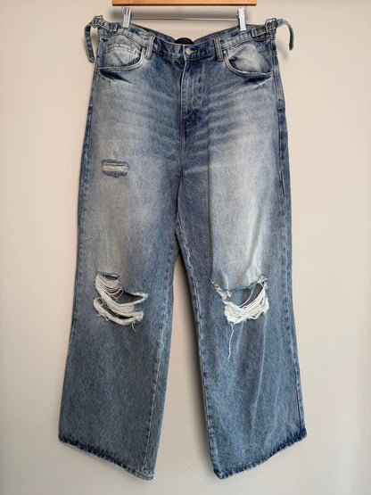 Pre-Owned HMDD Indigo Wash Distressed Denim Sz. XL