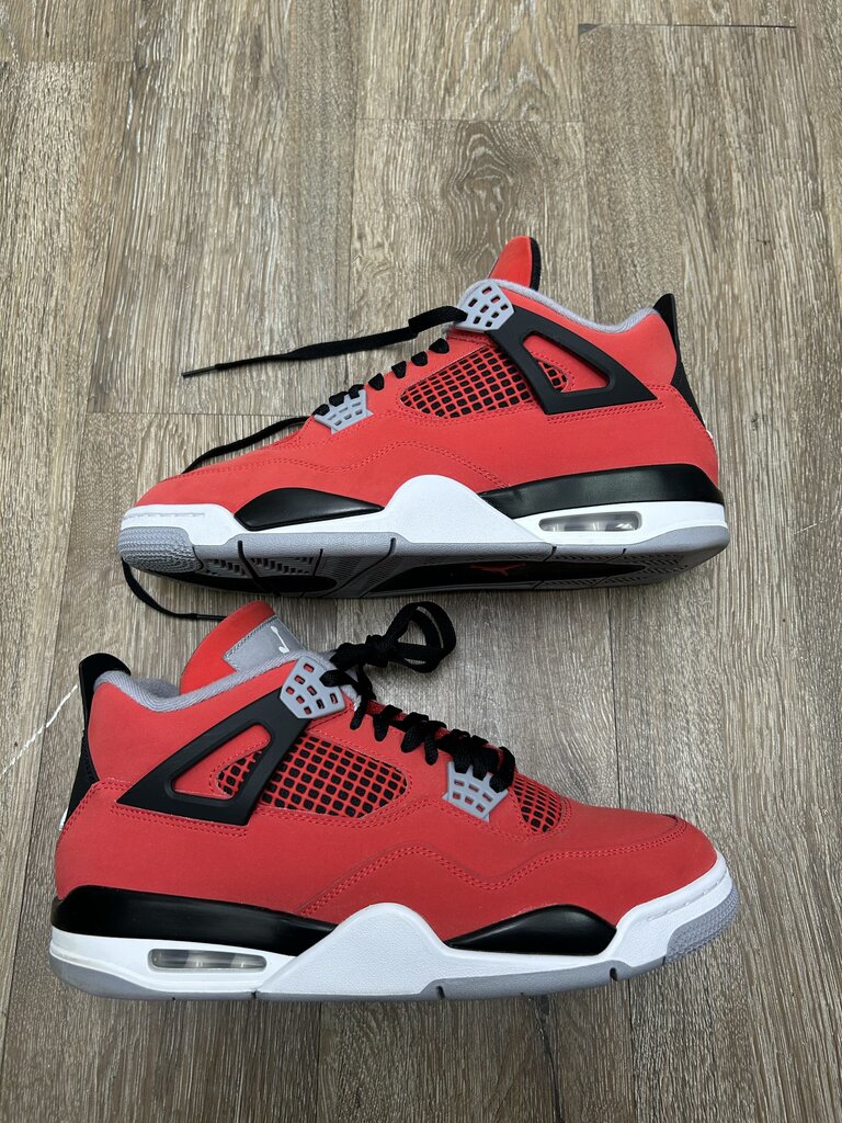 Preowned Jordan 4 Toro Size 11