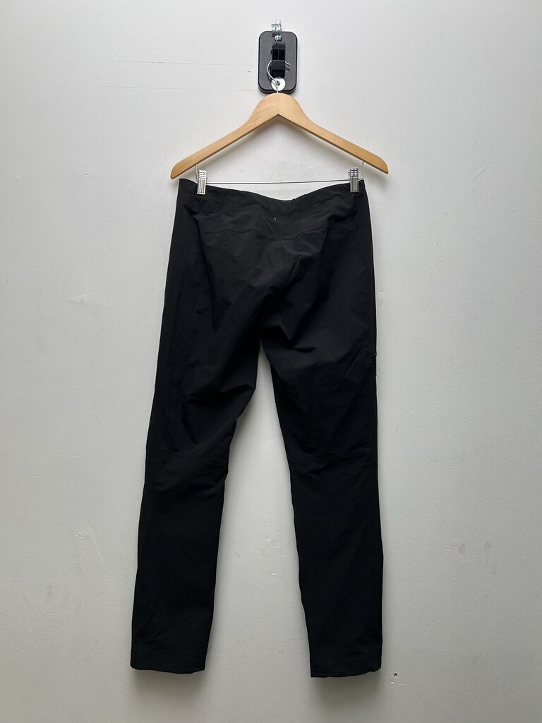Preowned Arctyrex Black Pants Size XS