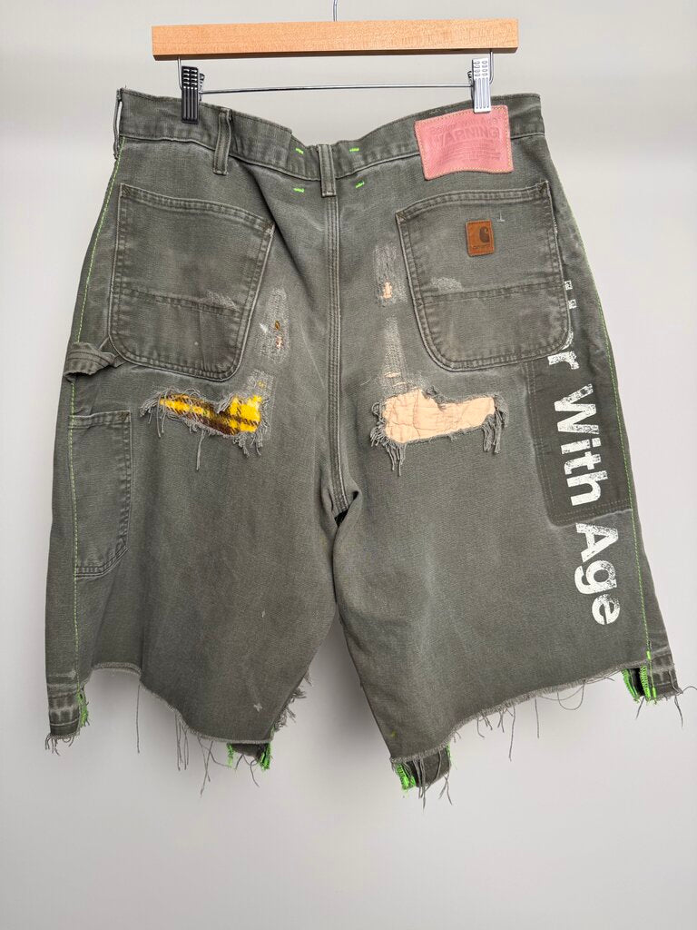 New Better With Age Carpenter Olive Layered Shorts size 36
