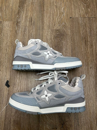 Preowned Louis Vuitton Skate Blue Grey Suede Size 9LV (11M)