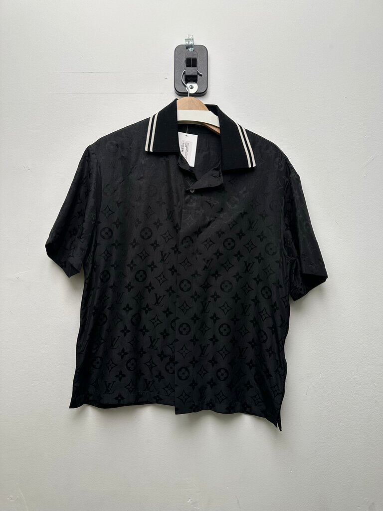 Preowned Louis Vuitton Black Monogram Polo Button Up Size XS