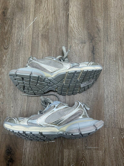 Preowned Balenciaga 3XL Cream Silver Distressed sz.42(NOBOX)