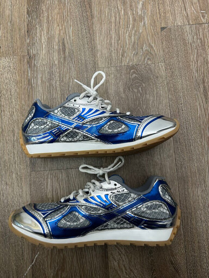 Preowned Bottega Veneta Orbit Blue White Silver sz.43