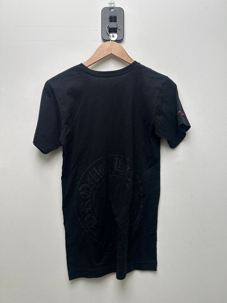 Preowned Chrome Hearts Black Horseshoe Red Scroll Black Tee sz.S