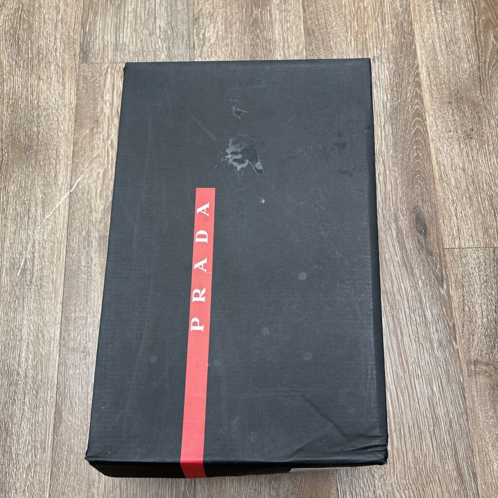 Preowned Prada Cups Orange Patent Sz.8/10M