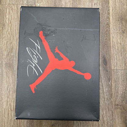 Preowned Jordan 4 White Cement 2025 sz.8