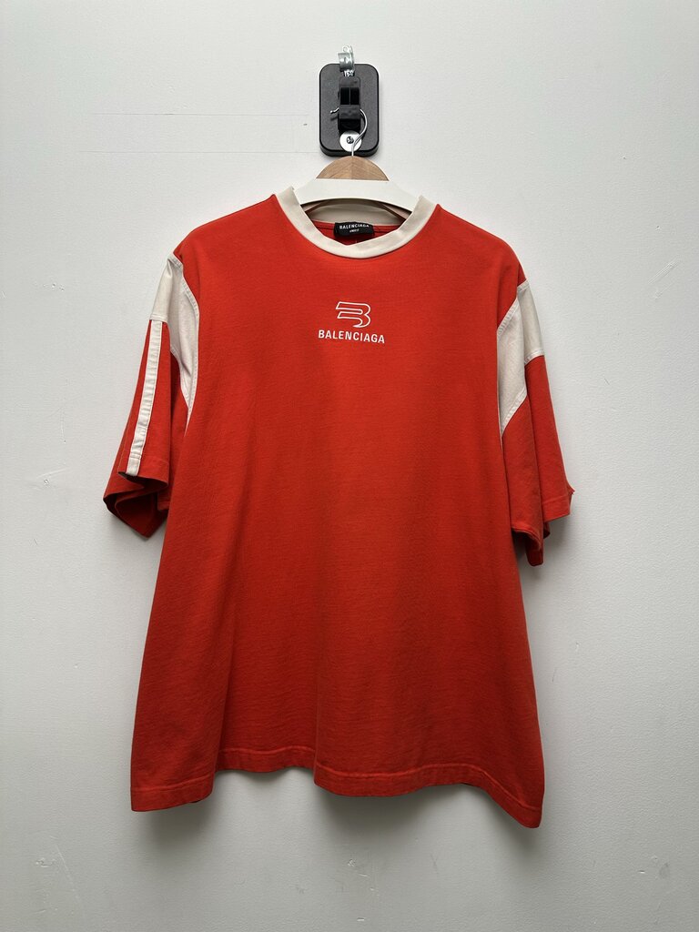 Preowned Balenciaga Sporty B Red T-Shirt Boxy Oversized sz.L