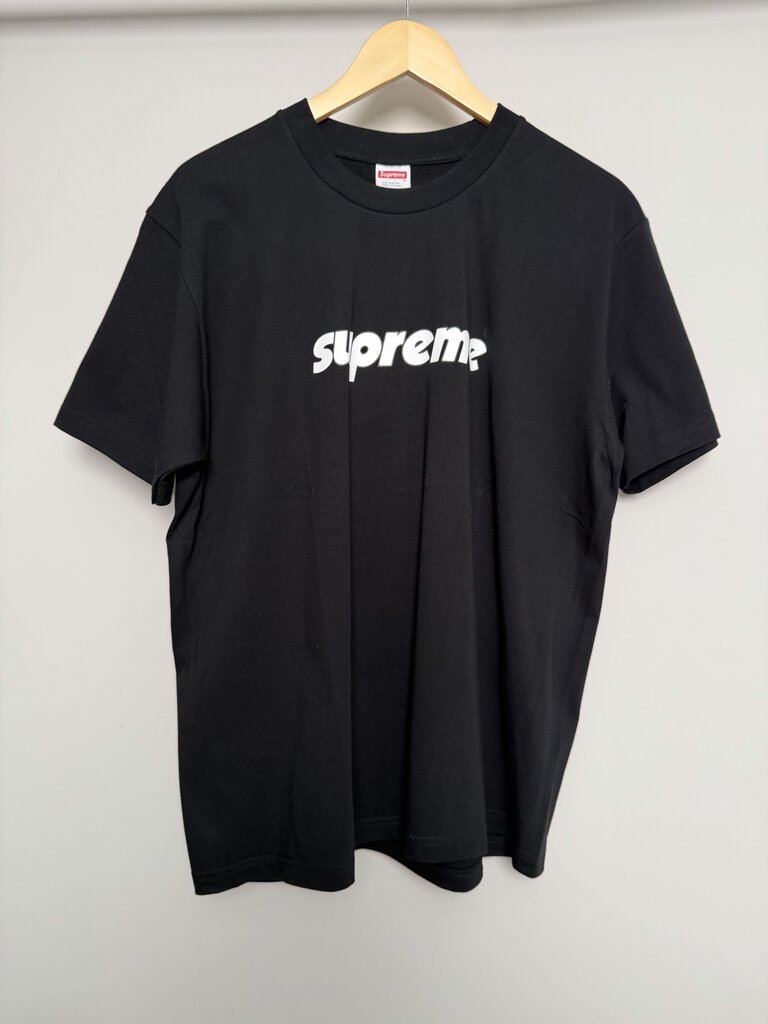 New Supreme Spell Out Logo Black Tee size XL
