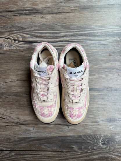 Preowned Chanel White Cream Pink Tweed Runners size 36