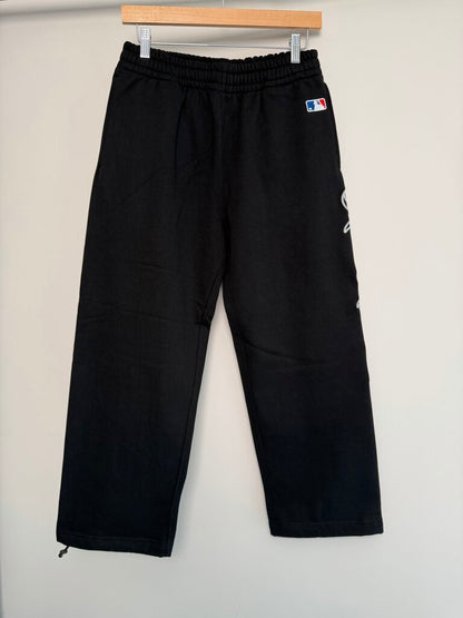 New Supreme White Socks Jogger Sweatpants size S
