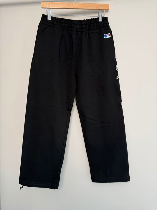 New Supreme White Socks Jogger Sweatpants size M