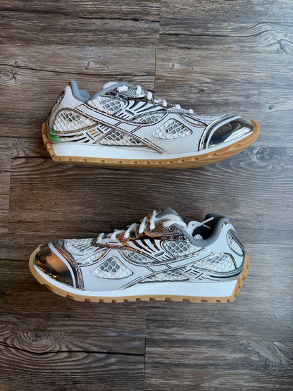 New Bottega Veneta Metallic White size 42